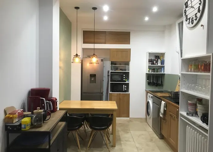 Très bel appartement T3 proche place Castellane avec vue et 2 chambres